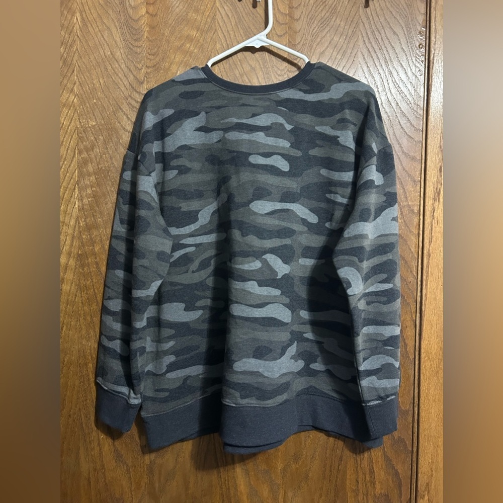 Torrid 0X Drop Shoulder Camo sweatshirt NWT - Picture 5 of 6